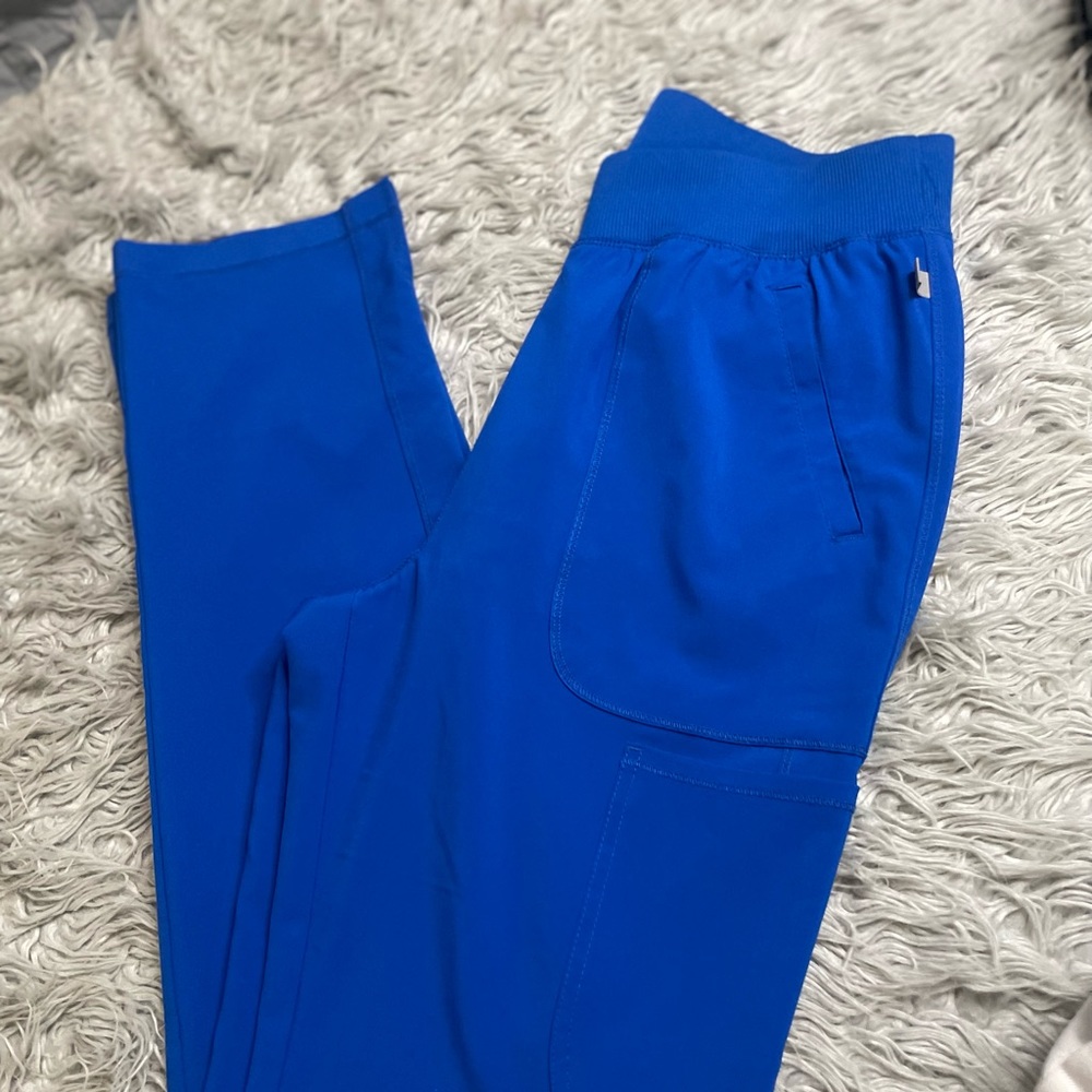 Cherokee infinity scrub pants . Tall Small